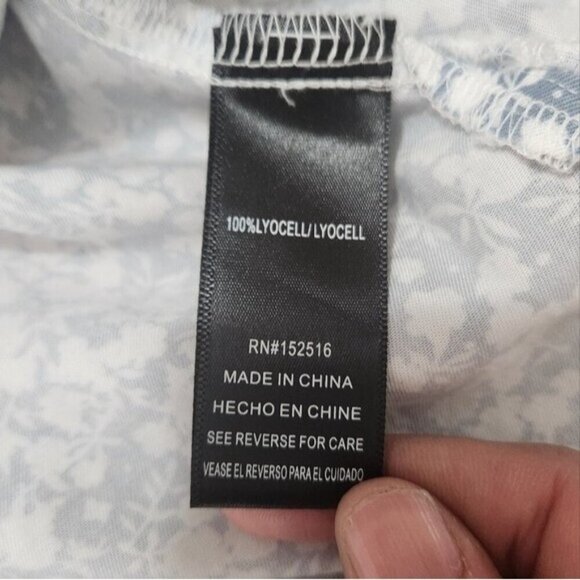 Molly & Isadora log sleeve button down floral plus size 3X lyocell top - Picture 6 of 6